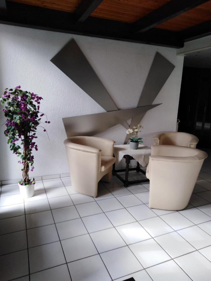 Fachwerkhaus In D 63667 Nidda Fuer 8 Bis 12 Personen Appartement Buitenkant foto