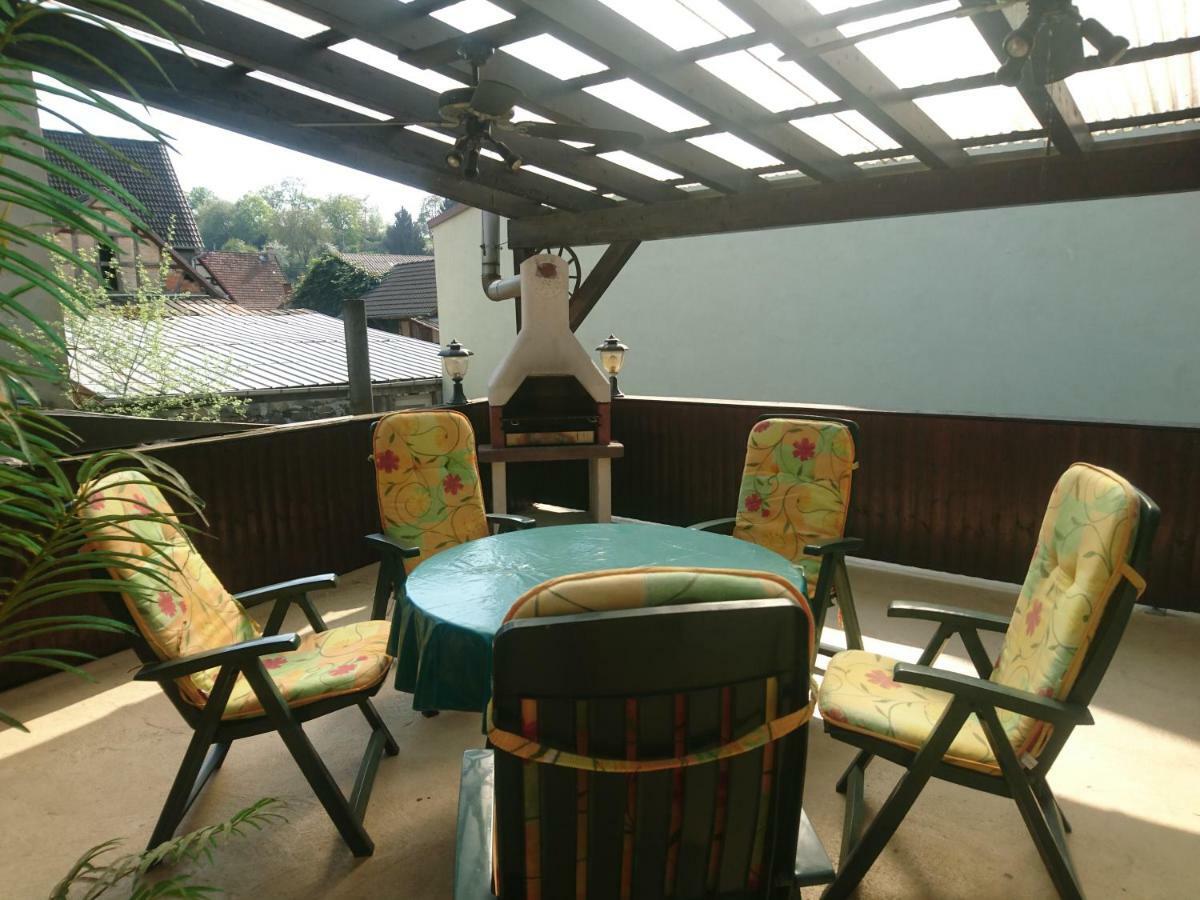 Fachwerkhaus In D 63667 Nidda Fuer 8 Bis 12 Personen Appartement Buitenkant foto